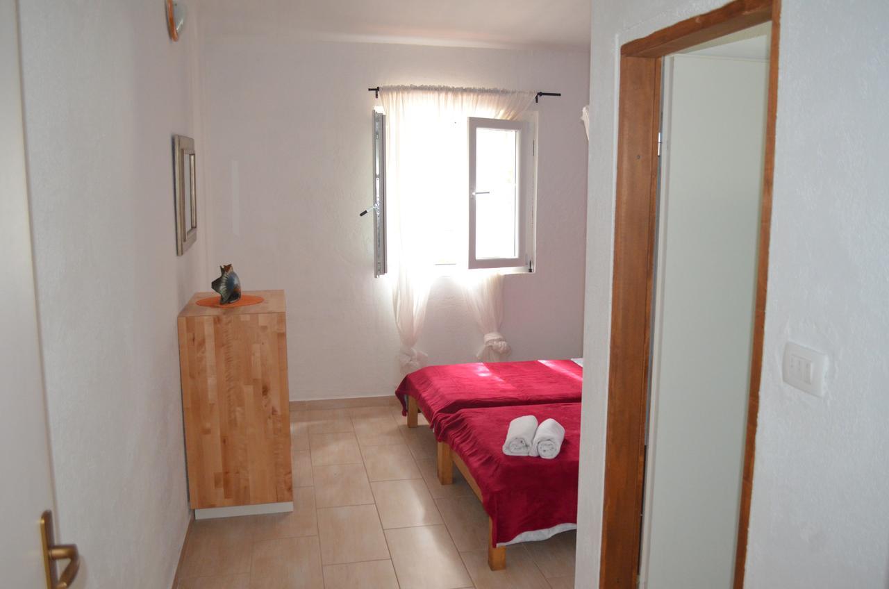 Poseidon Holiday Guesthouse ชิวิเย ภายนอก รูปภาพ